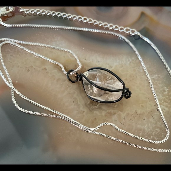 Clear quartz wire wrap necklace Handmade - Picture 5 of 7